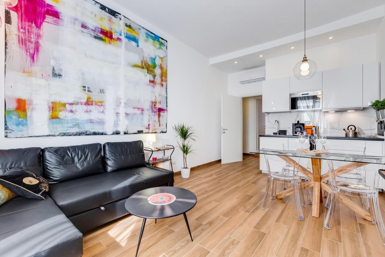 Lovely Two-room In The Center Of Lägenhet *